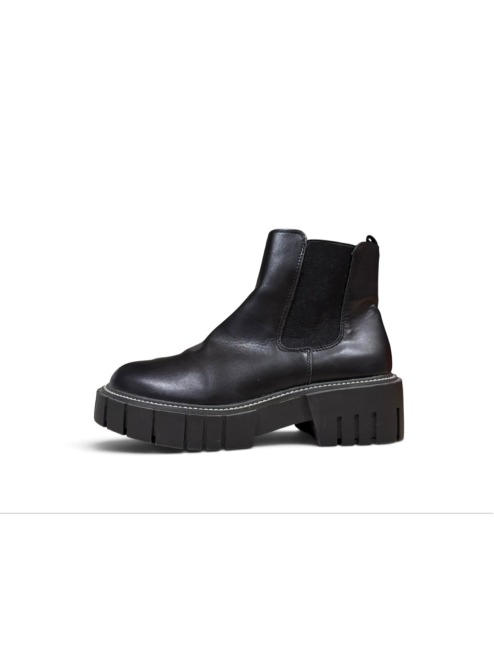 Madden Girl Karley Black Chelsea Boots Women’s 8.5 Chunky Lug Platform Ankle - Picture 2 of 9